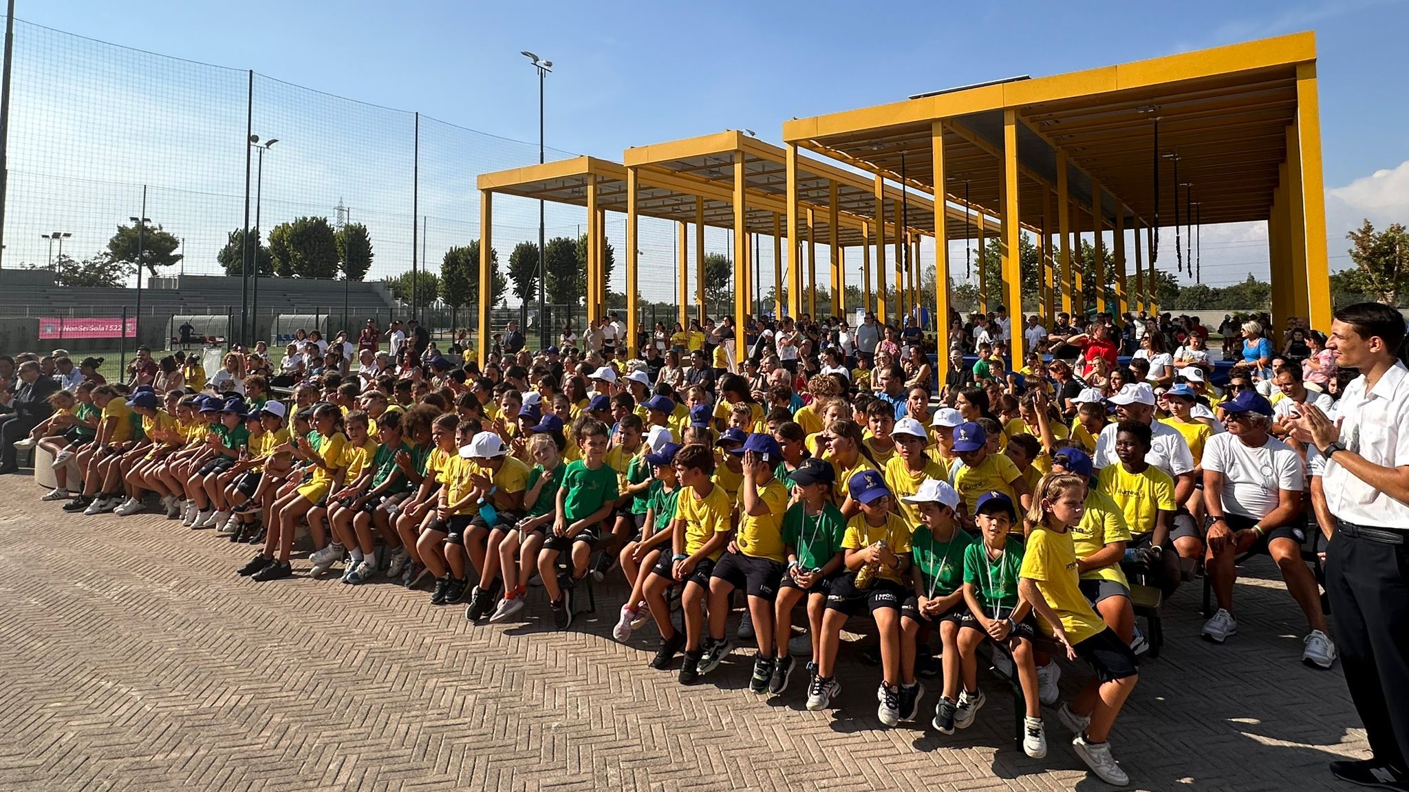 "Illumina Caivano Camp", festa di fine estate con 500 bambini. Mezzaroma: “Fiero del lavoro fatto. Cambiare è possibile e voi ne siete la dimostrazione”